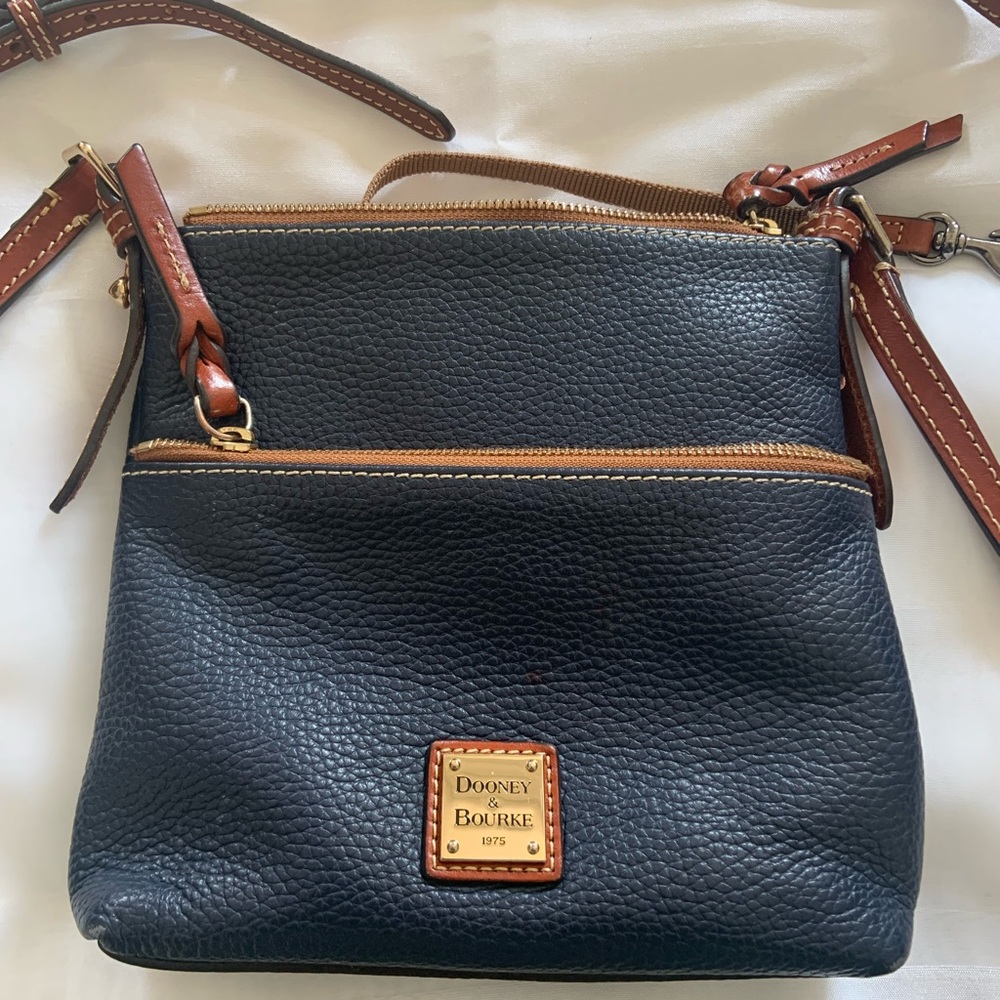 Dooney & Bourke cross-bags